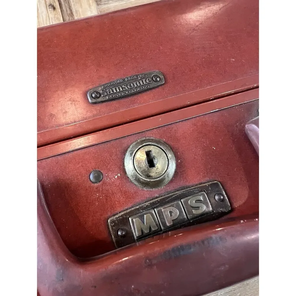 N/A vintage samsonite